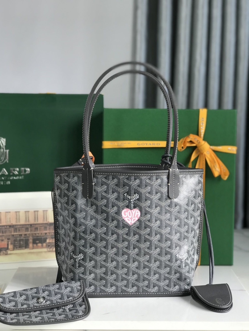 Goyard Shopping Bags